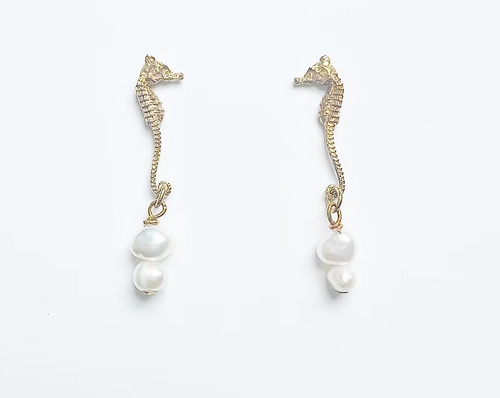 MadeIn Jewelry Seahorses Pearl Stud Earrings