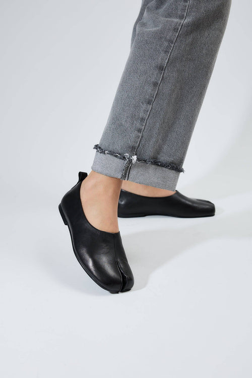 Black Tabi Shoes